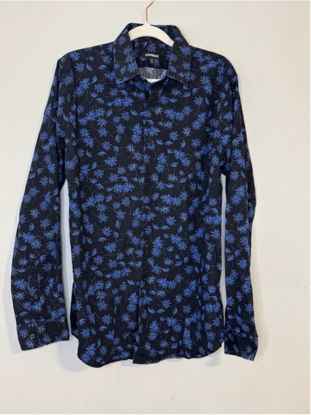 Men's Express Slim Fit Button Down Shirt Black Blue Floral Size 15-15.5 Medium